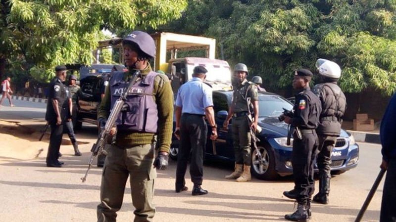 Policemen flee as Rivers cultists hack, rob residents