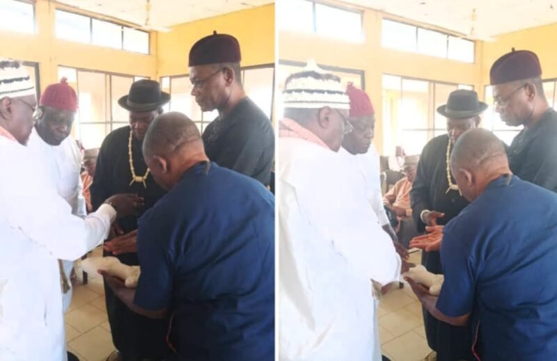Ohafia LGA Royal Fathers Bless Ukpai Iro Ukpai by Ite Nzu, Pray for His Victory.