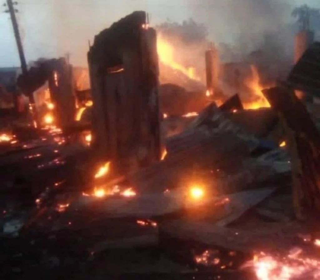 Fire destroys Lagos Island’s Mandilas Building.