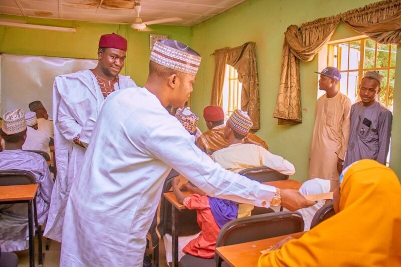 Eid: National Youth Alliance President Doles Out Cash To 50 Persons To Put Smiles On Their Faces