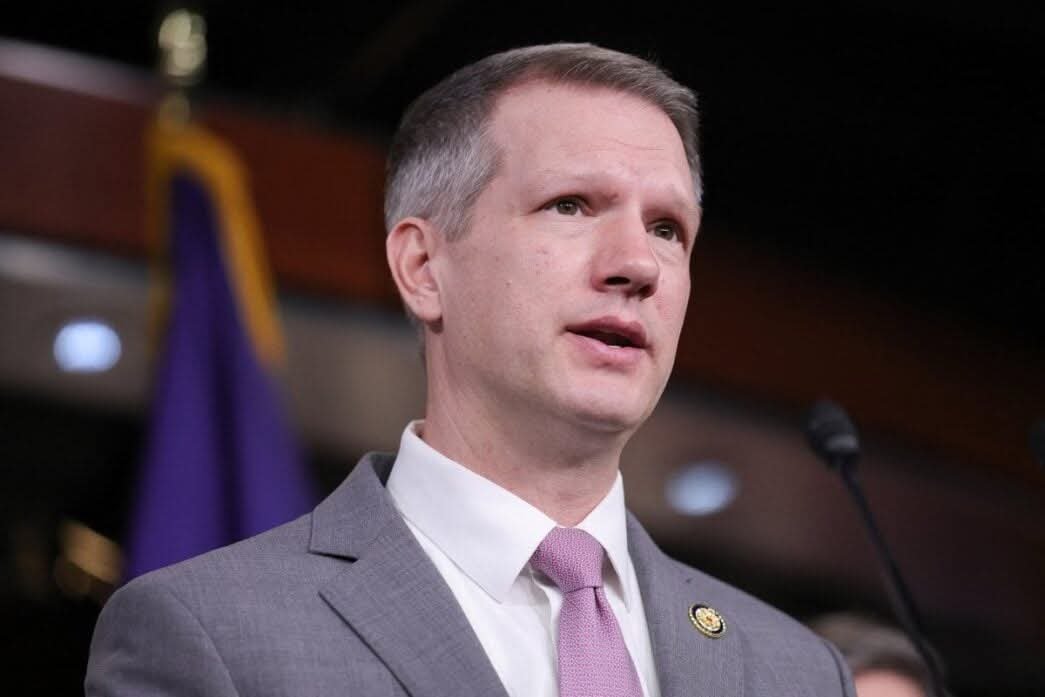 US congressman meets Nigerian officials in Washington, says Trump doesn’t make idle threats