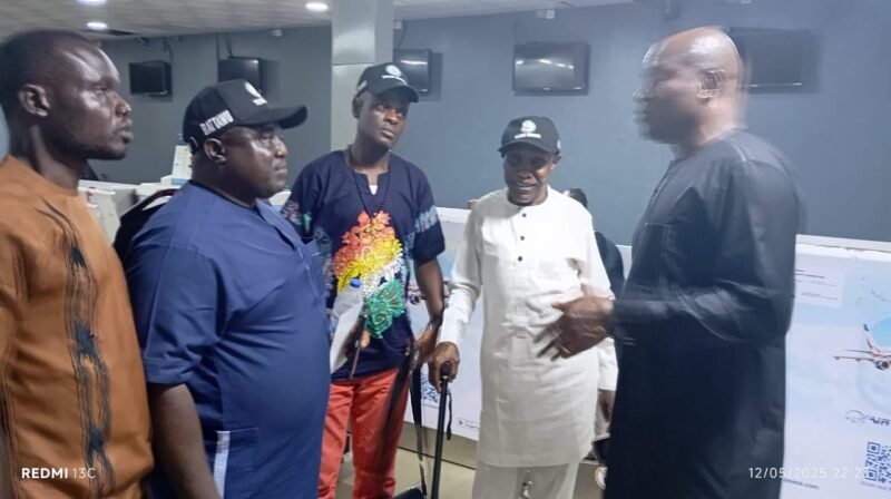 Global Icons Reunite: Super Star Bob Em Hosts Magic Fingers Presidential Team In Lagos