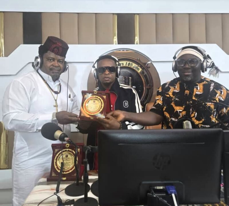 Amb. Dr Osita Offor “Ultimate Commander”, Receives the Masters Radio 105.9 FM, Award for Philanthropist/ Humanitarian Personality, 2025.