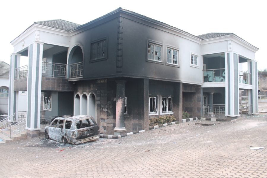 IMG 2242 Copy 900x600 1