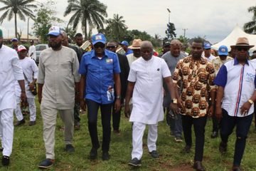 Karibe Ojigwe Takes Campaign To Bende Communities, Engages Ndi-Eze And August Meeting Groups