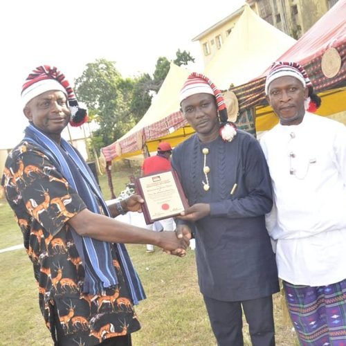 Akumba Age Grade Of Amaekpu Ohafia Honours Hon. Ibe Okwara Osonwa For Exemplary Service