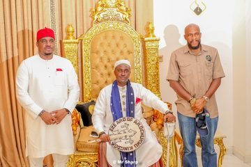 Hon. Ibe Okwara, Labour Party Presidential Candidate Receive Royal Blessings From Eze Aro Arochukwu, Abia State